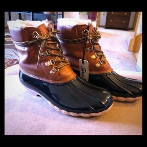 seven duck boots